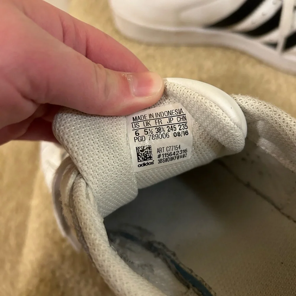 Superstar Adidas sneakers - Picture 7 of 9